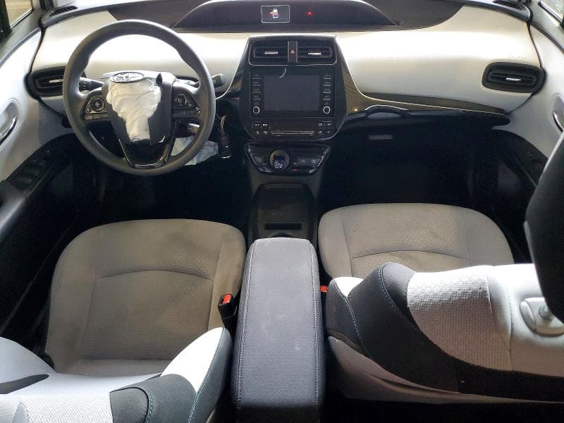 2020 TOYOTA PRIUS LE 8
