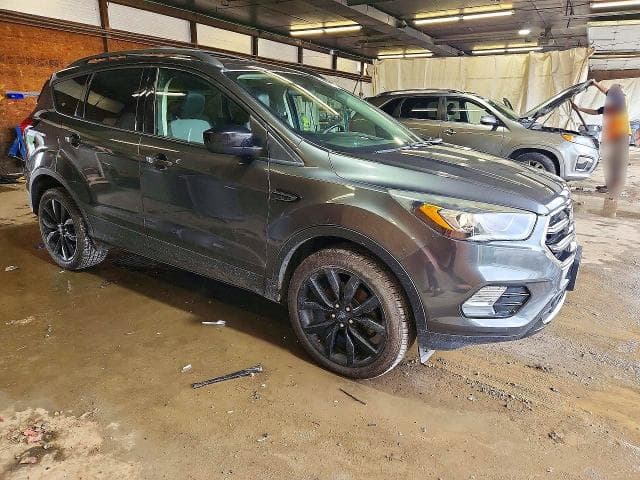 2019 FORD ESCAPE SE 4