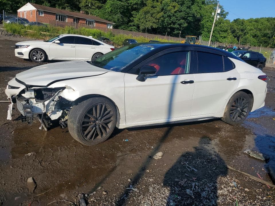 2019 TOYOTA CAMRY XSE - 1