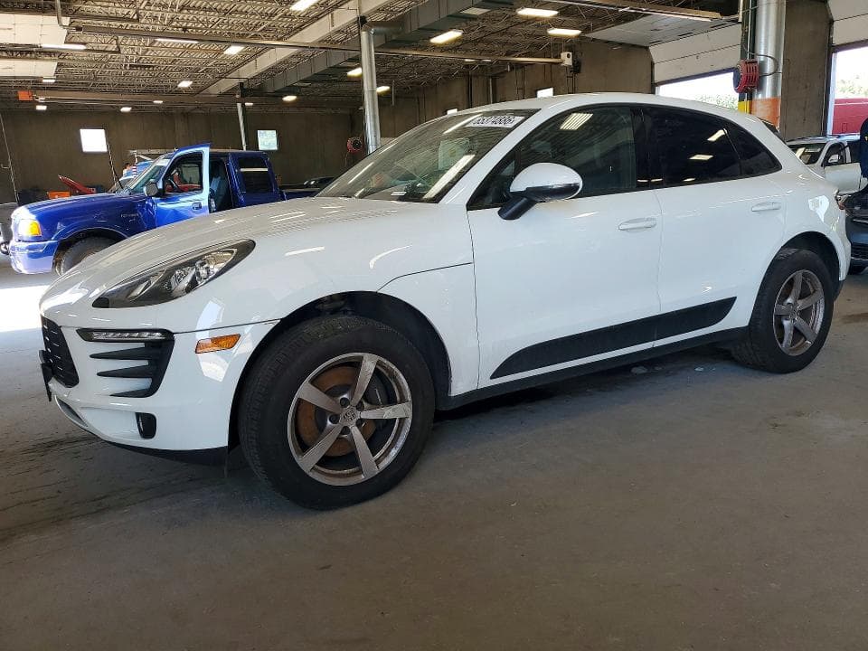 2017 PORSCHE MACAN - 1