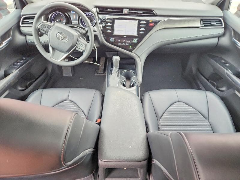 2020 TOYOTA CAMRY SE 8