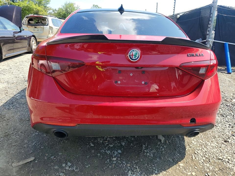 2019 ALFA ROMEO GIULIA TI 6