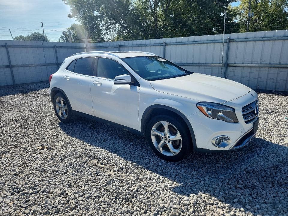2019 MERCEDES-BENZ GLA 250 4