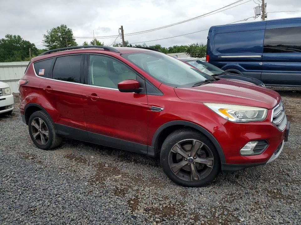 2017 FORD ESCAPE SE 4