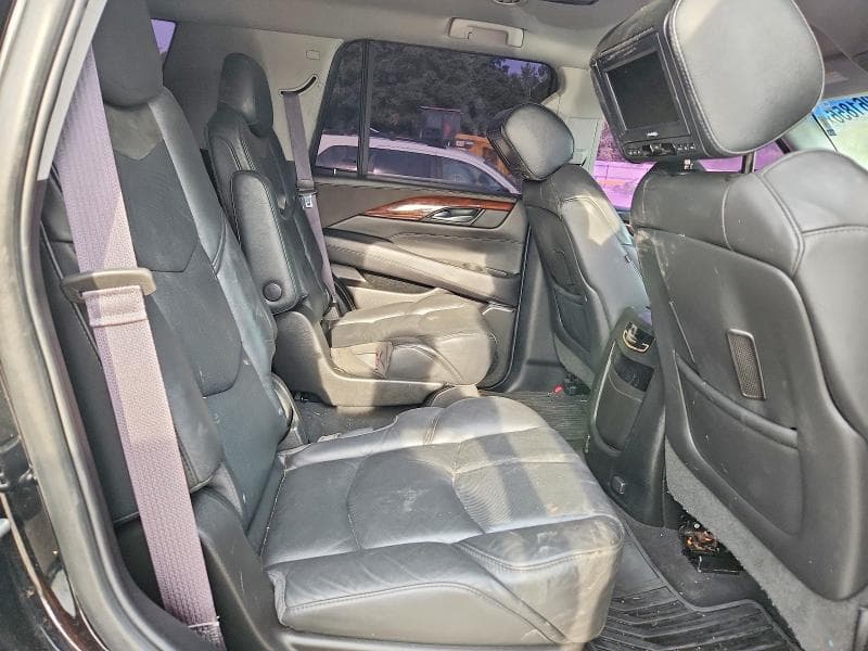 2017 CADILLAC ESCALADE 11