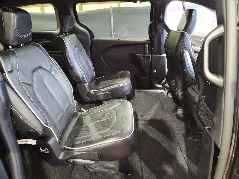 2027 CHRYSLER PACIFICA LIMITED 11