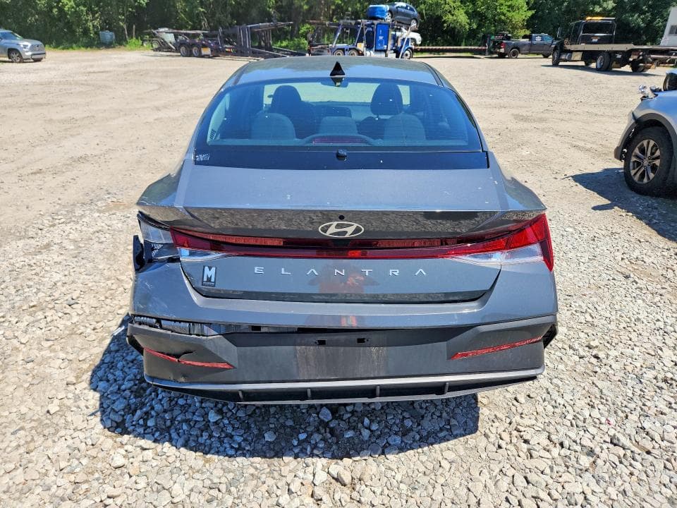 2025 HYUNDAI ELANTRA SE 6