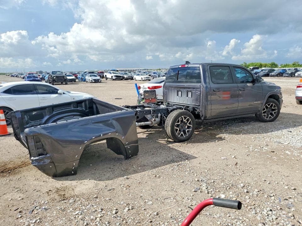 2026 RAM 1500 LARAMIE 3