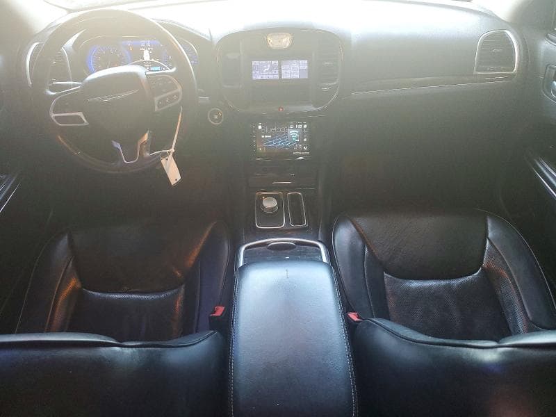 2017 CHRYSLER 300C 8