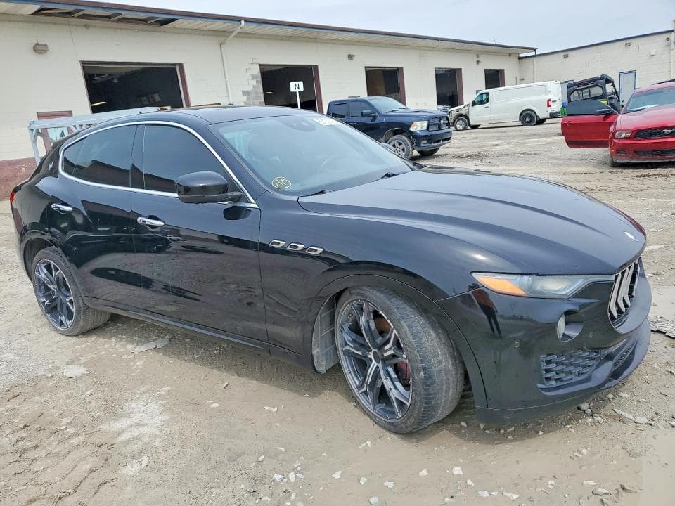 2017 MASERATI LEVANTE 4