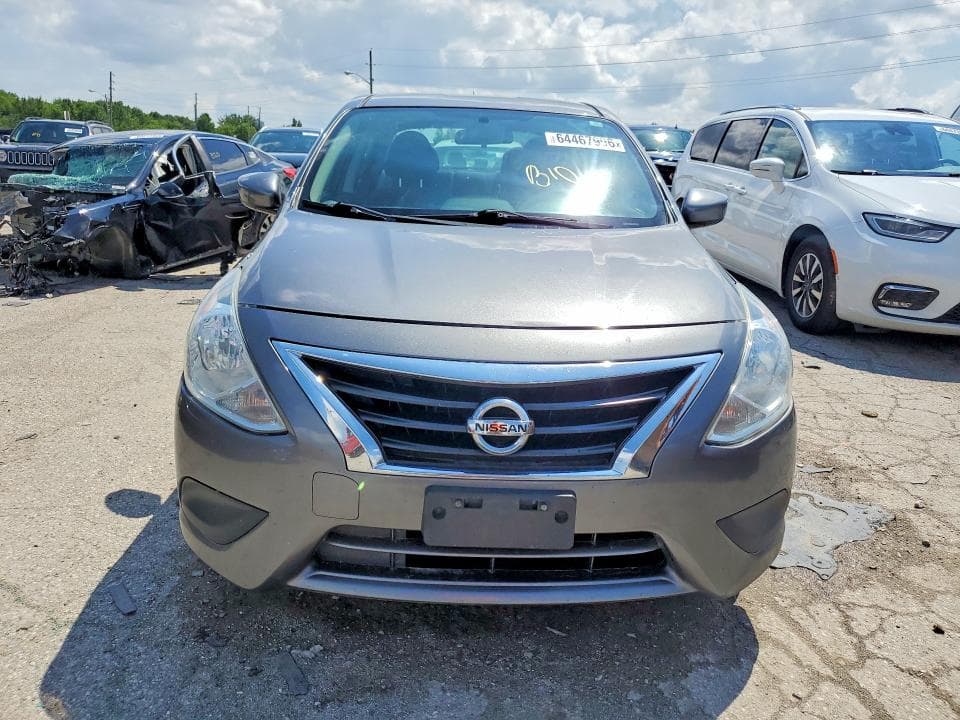 2017 NISSAN VERSA 1.6 SV 5
