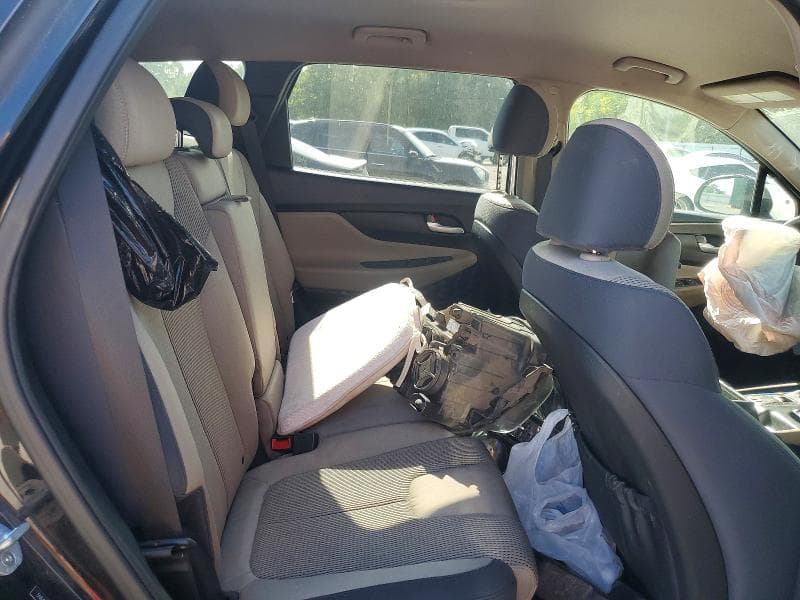 2019 HYUNDAI SANTA FE SE 10