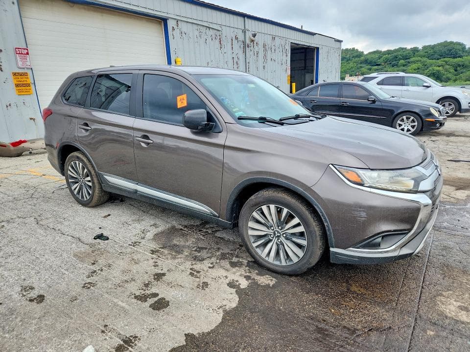 2020 MITSUBISHI OUTLANDER SE 4