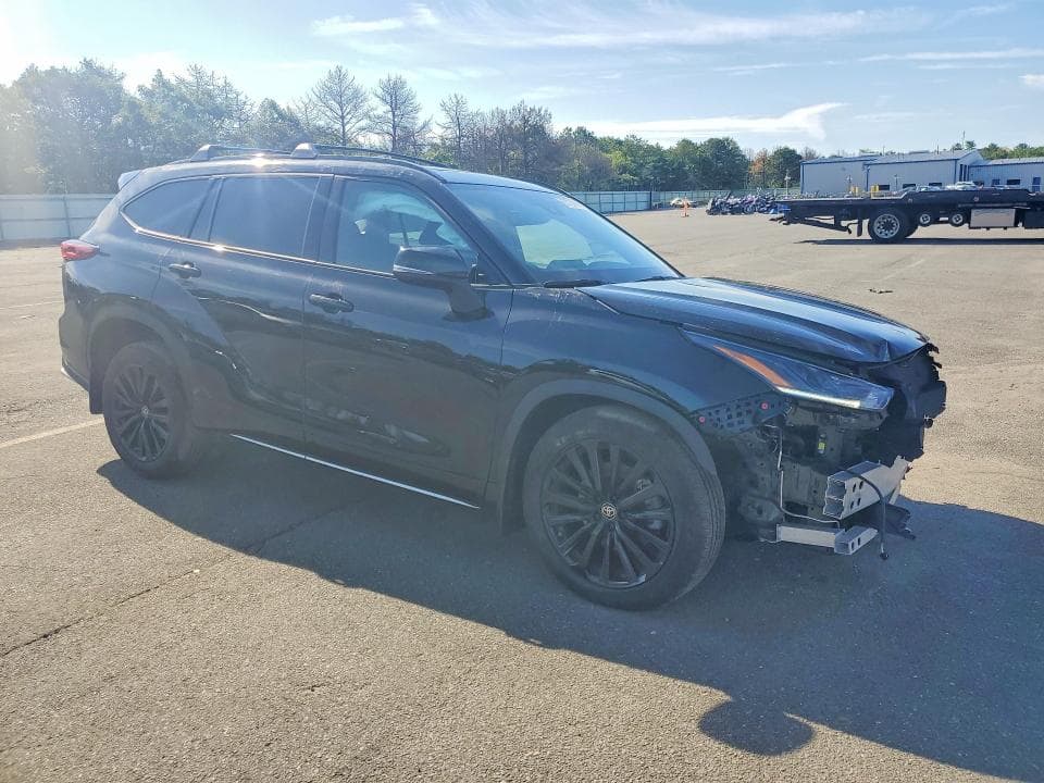 2023 TOYOTA HIGHLANDER XSE 4