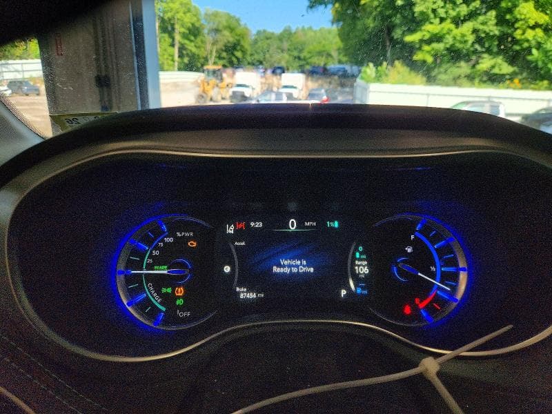 2018 CHRYSLER PACIFICA HYBRID LIMITED 9