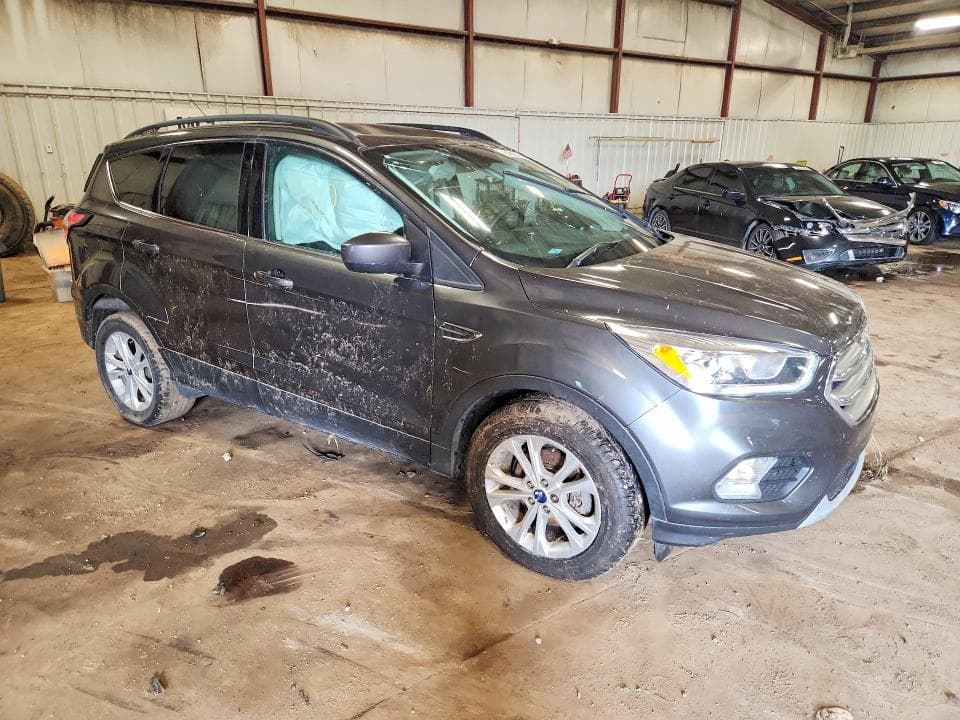 2017 FORD ESCAPE SE 4