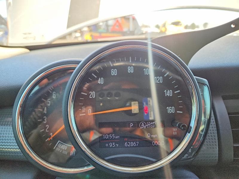 2018 MINI COOPER 9
