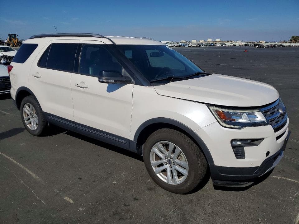 2018 FORD EXPLORER XLT 4