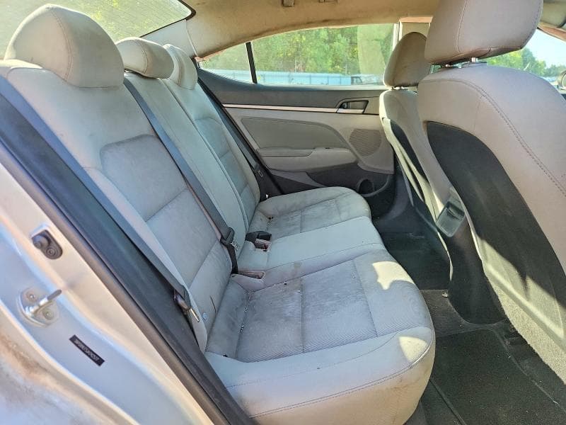 2018 HYUNDAI ELANTRA SEL 10