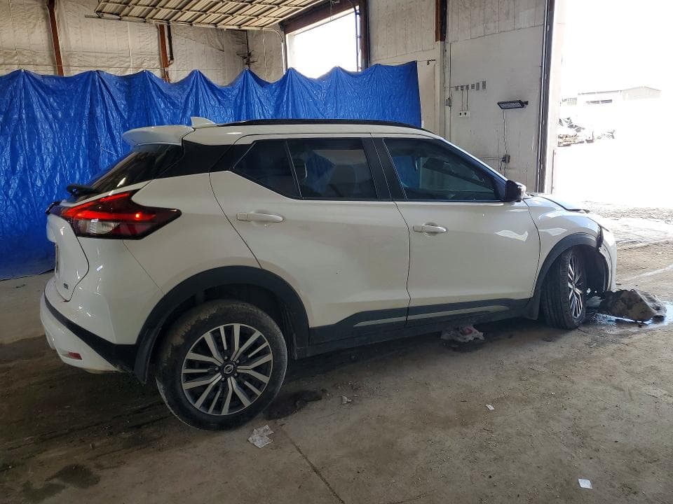 2021 NISSAN KICKS SR 3