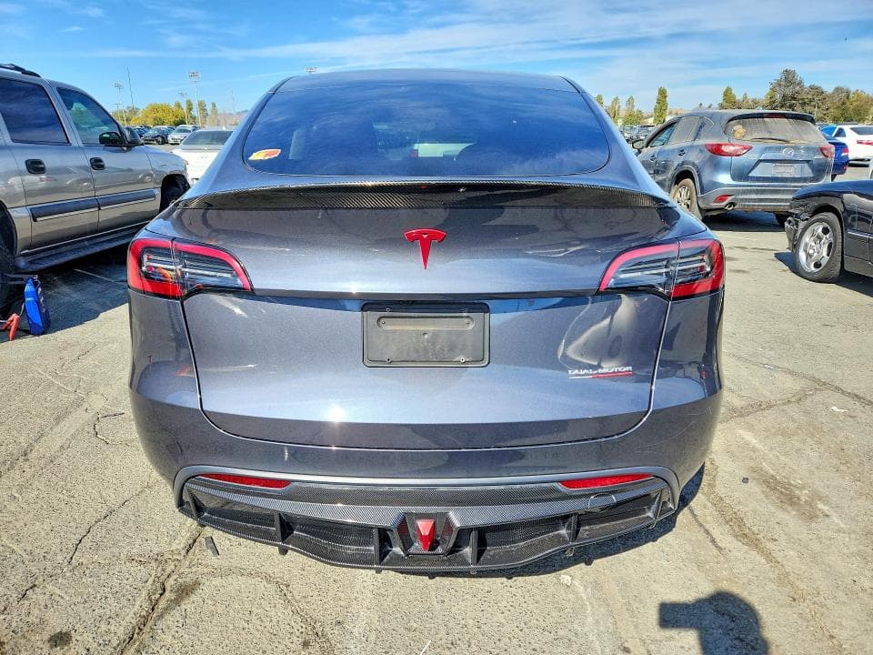 2023 TESLA MODEL Y 6