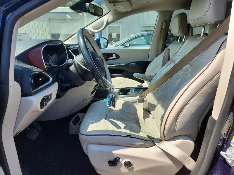 2019 CHRYSLER PACIFICA LIMITED 7