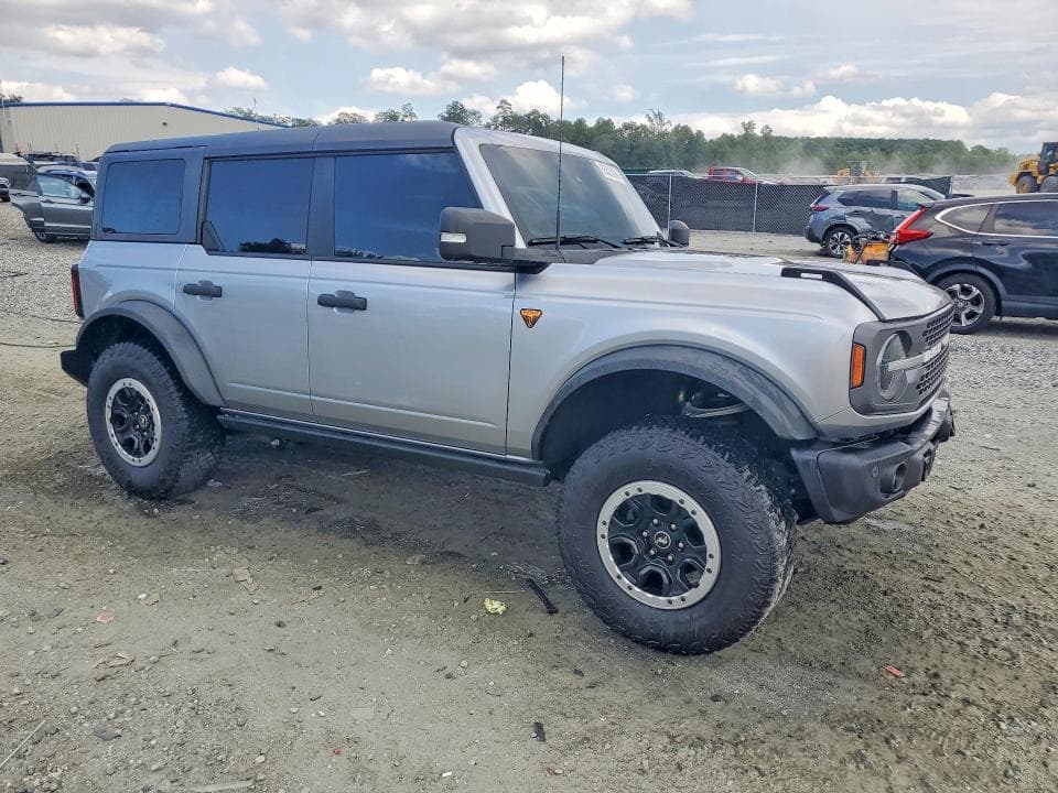 2023 FORD BRONCO BASE 4