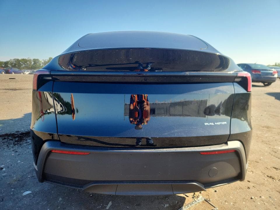 2026 TESLA MODEL Y 6