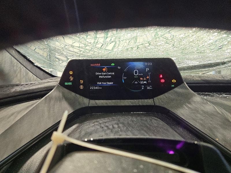 2025 TOYOTA PRIUS PLUG-IN HYBRID SE 9