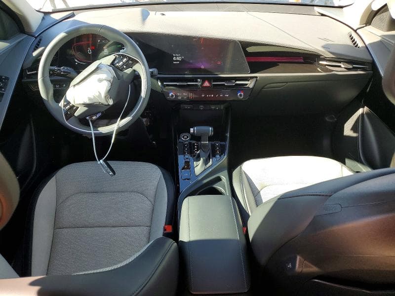 2025 KIA NIRO SX 8