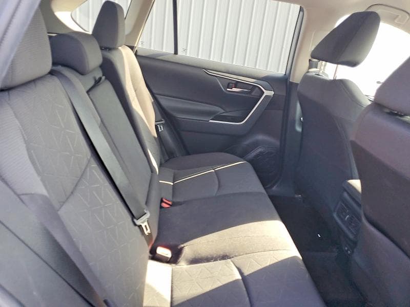 2020 TOYOTA RAV4 HYBRID XLE 11