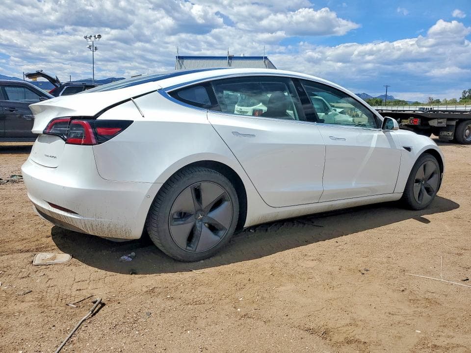 2018 TESLA MODEL 3 3