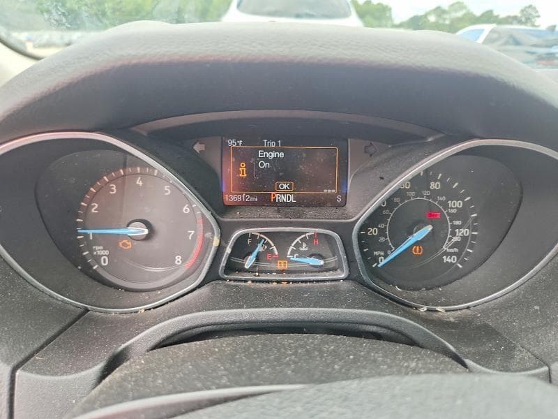 2017 FORD FOCUS SE 9