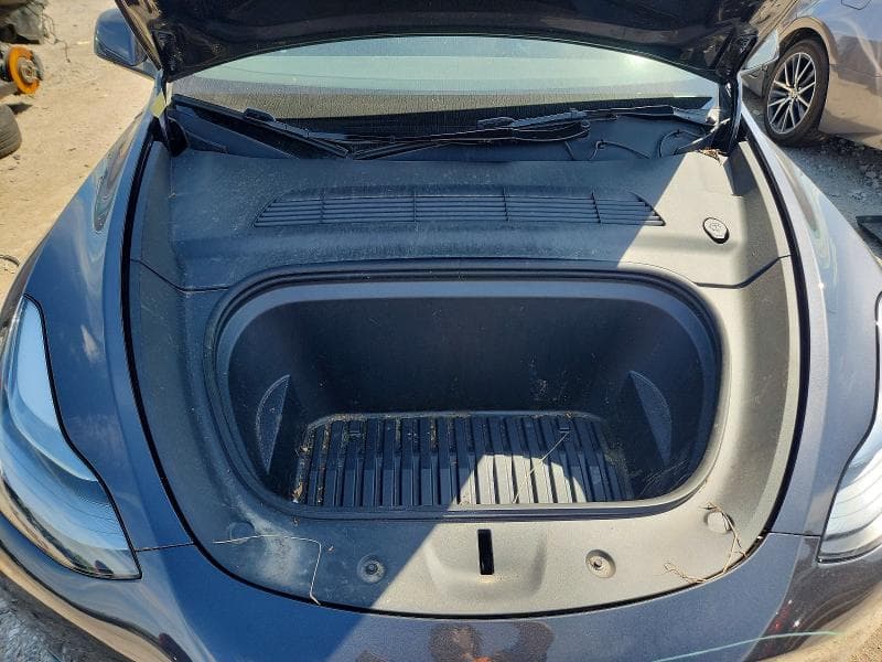 2024 TESLA MODEL Y 11
