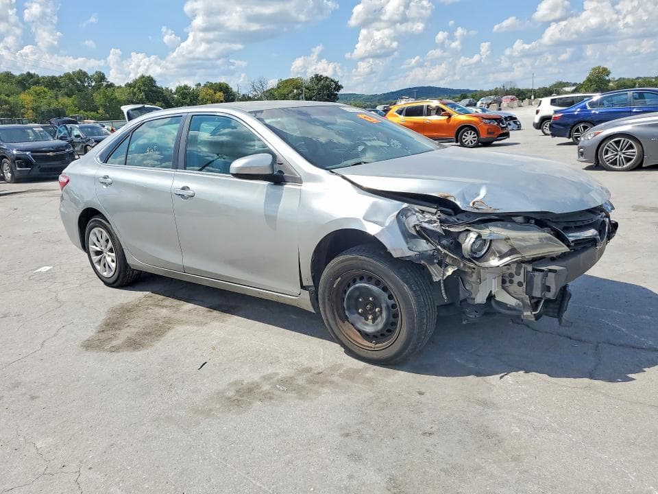 2017 TOYOTA CAMRY LE 4