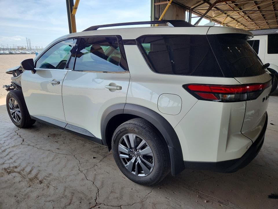 2024 NISSAN PATHFINDER SV 2