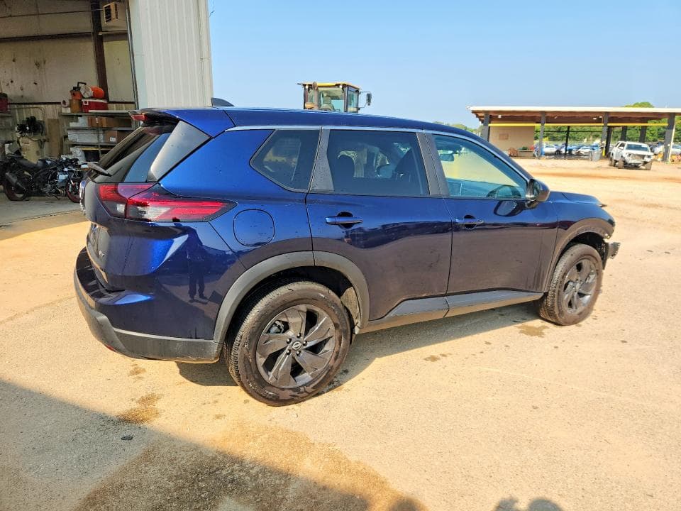 2026 NISSAN ROGUE SV 3