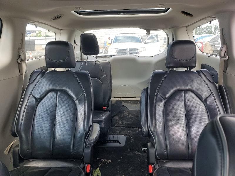 2020 CHRYSLER PACIFICA LIMITED 10