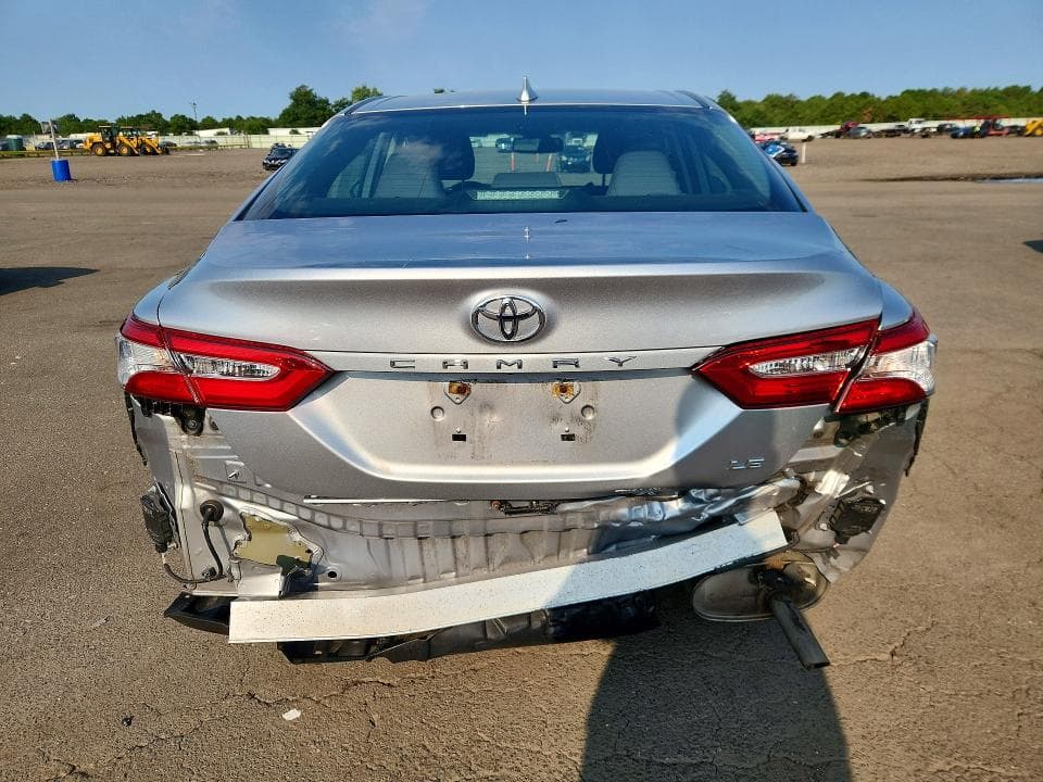 2020 TOYOTA CAMRY LE 6