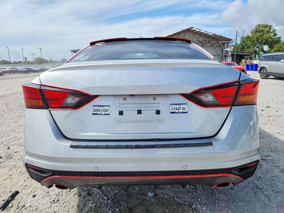 2022 NISSAN ALTIMA SR 6