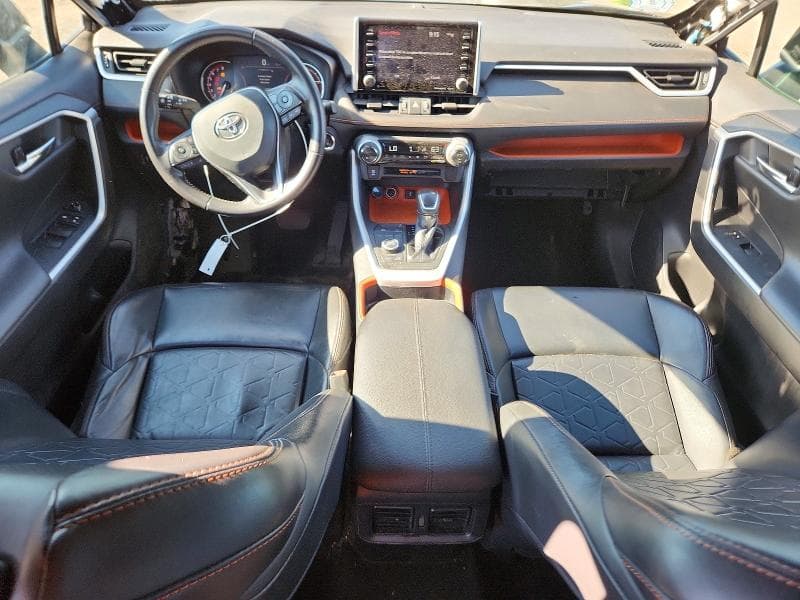 2020 TOYOTA RAV4 ADVENTURE 8