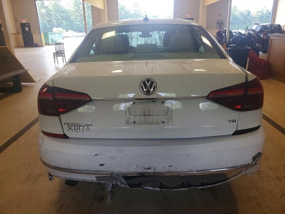 2017 VOLKSWAGEN PASSAT SEL PREMIUM 6