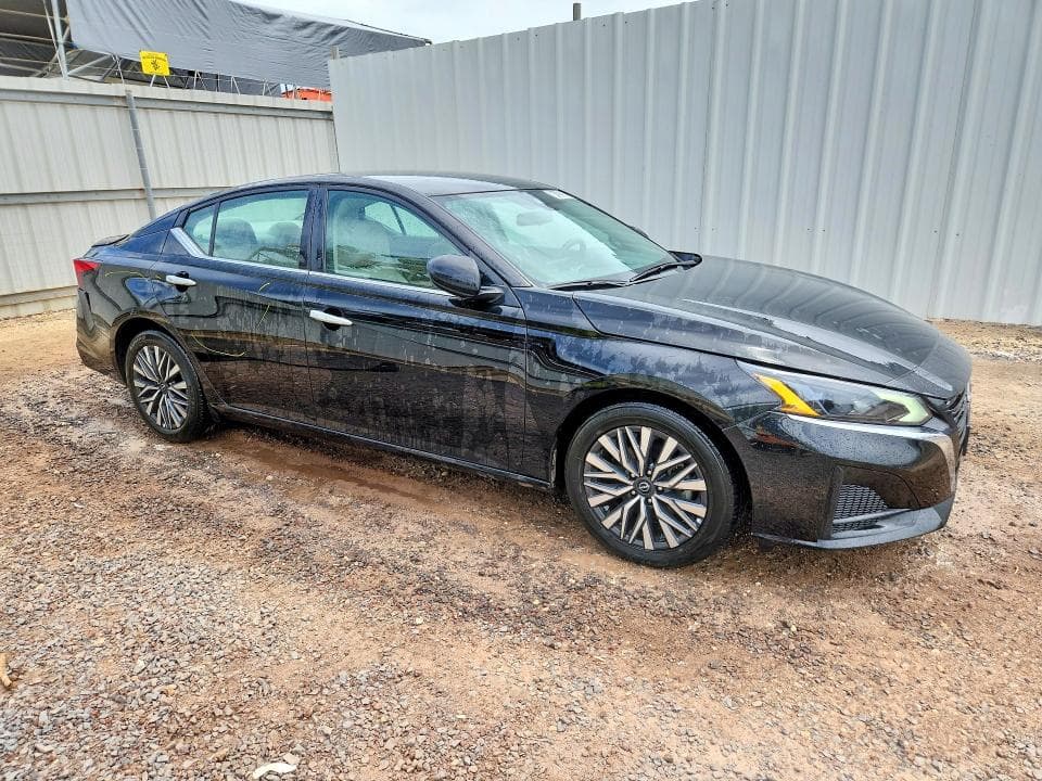 2025 NISSAN ALTIMA SV 4