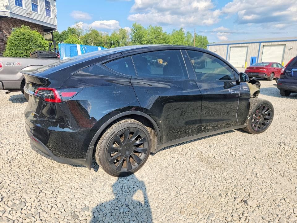 2023 TESLA MODEL Y 3