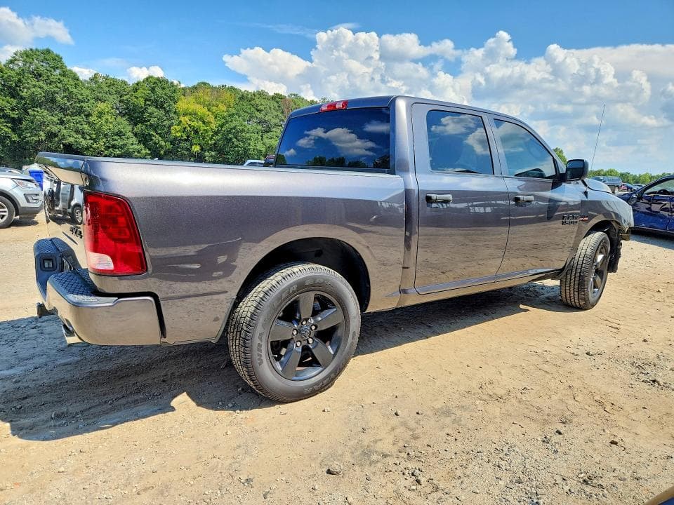 2017 RAM 1500 ST 3