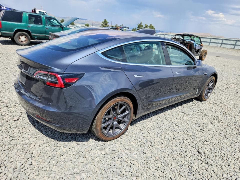 2018 TESLA MODEL 3 3