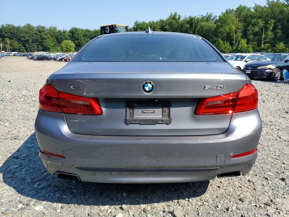 2018 BMW 540 XI 6