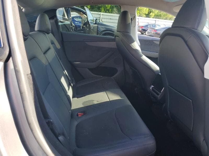 2026 TESLA MODEL Y 11
