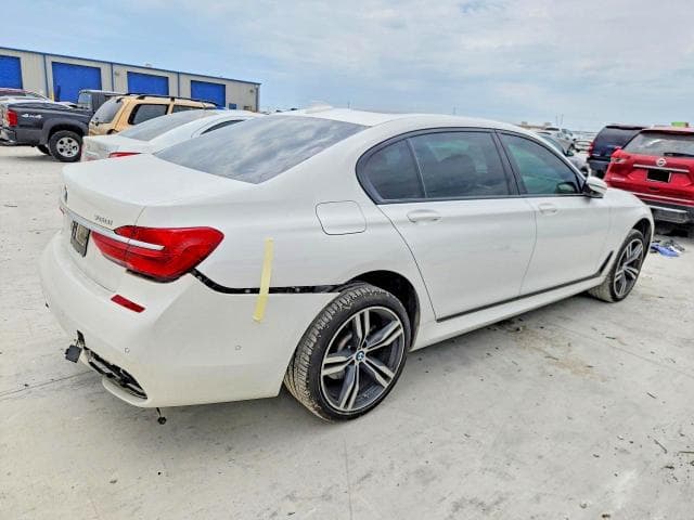 2017 BMW 750 I 3