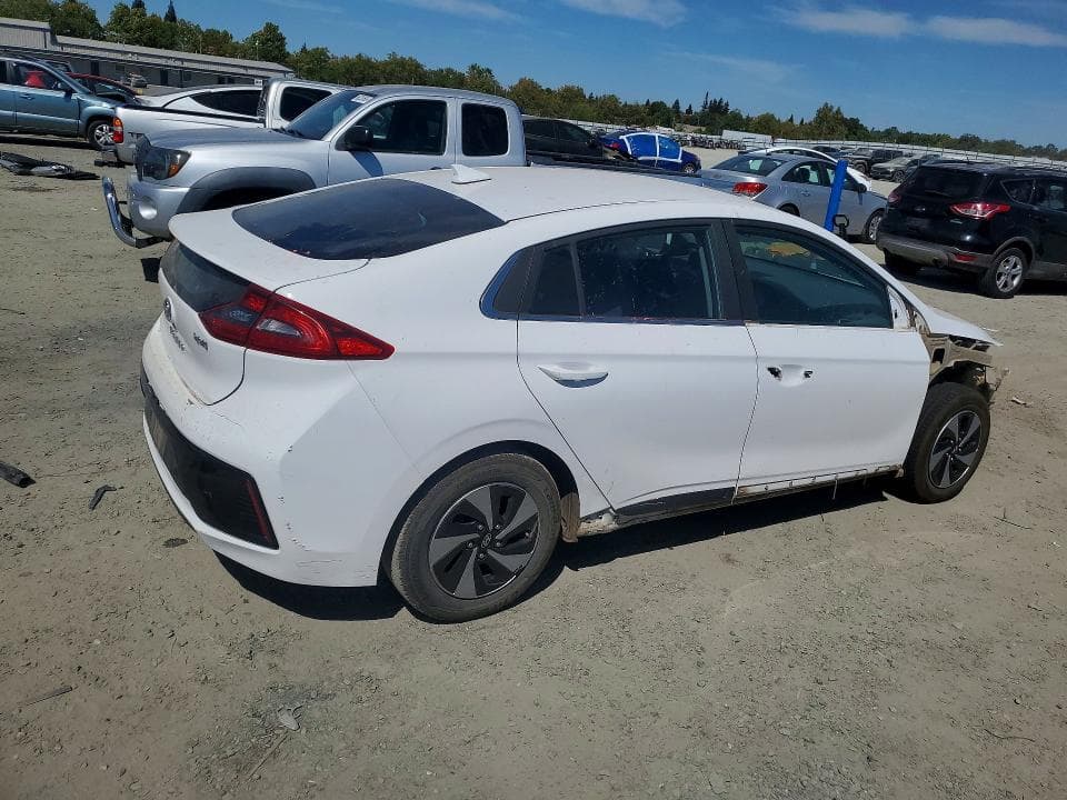 2018 HYUNDAI IONIQ SEL 3